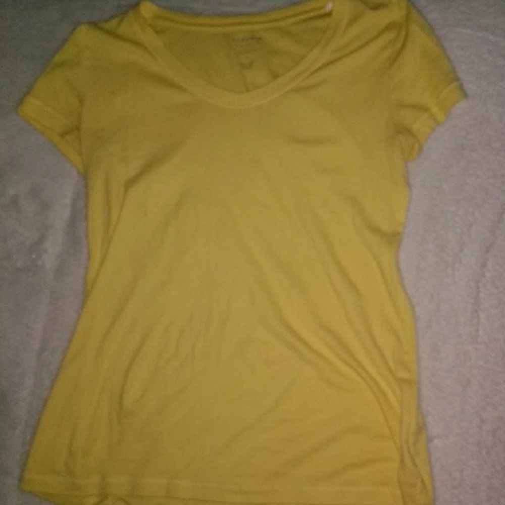 yellow t-shirt